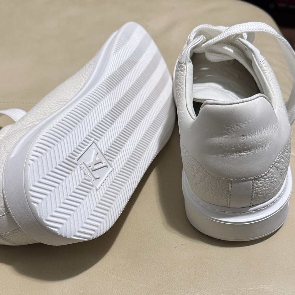 Louis Vuitton White Textured Leather Low-Top Sneakers - Picture 7 of 10